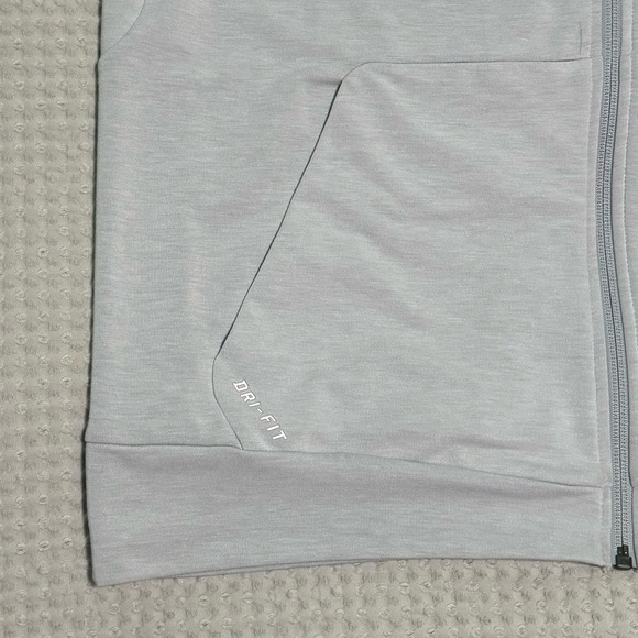 Nike Pro Training DRI-FIT Full-Zip Hoodie - Grey - Picture 3 of 6